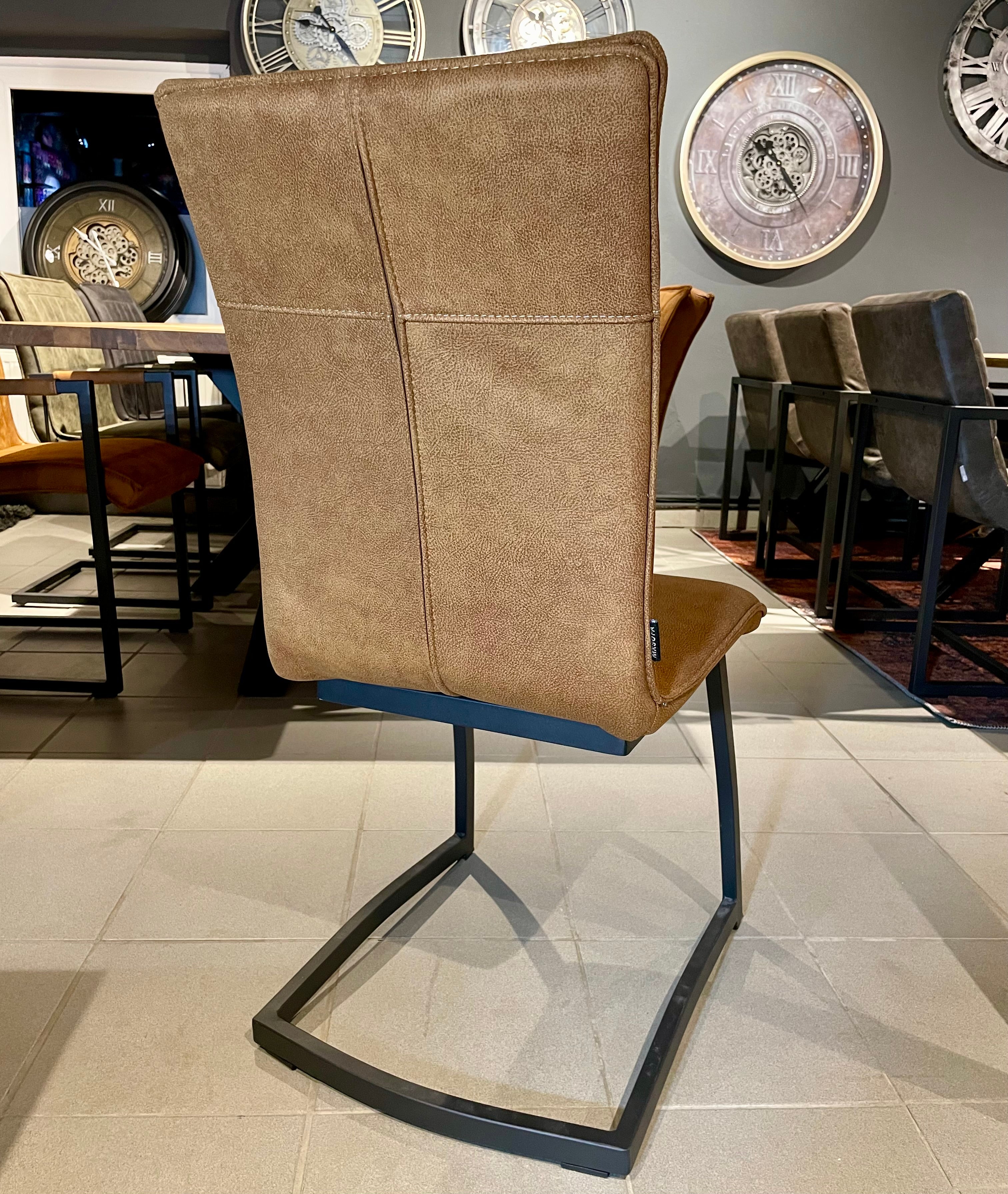 Freischwinger Stuhl Amaro Kunstleder in 3 Farben Cognac Grün Anthrazit mit Metallgestell