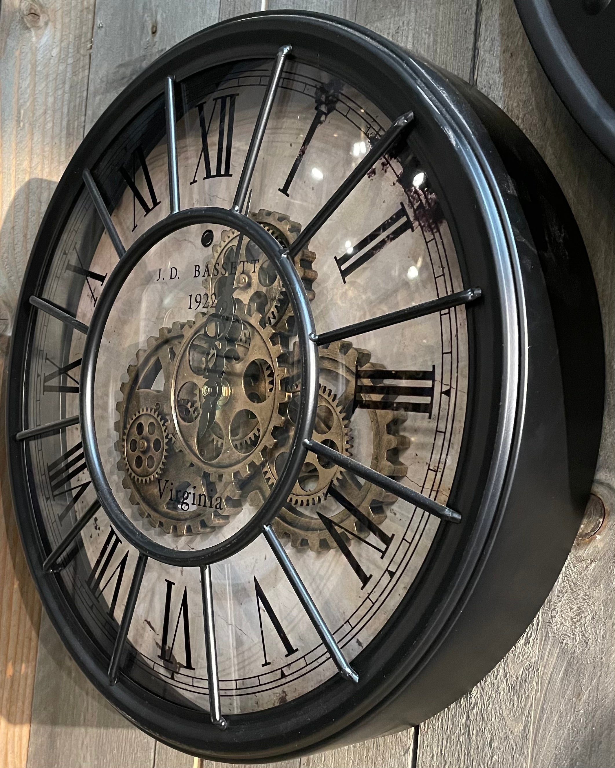 Kleine Wanduhr Industrie Stil Zahnrad Zählwerk 50 cm Schwarz.