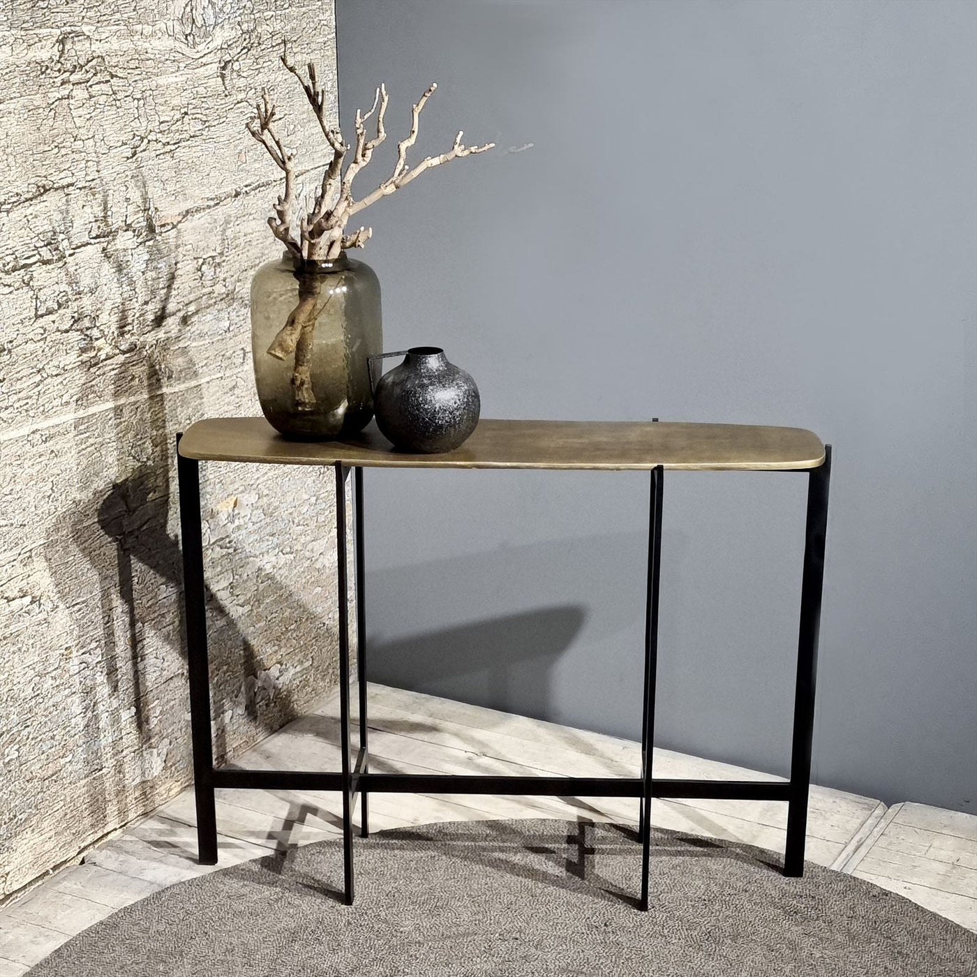 Soraya Wandtisch, oval