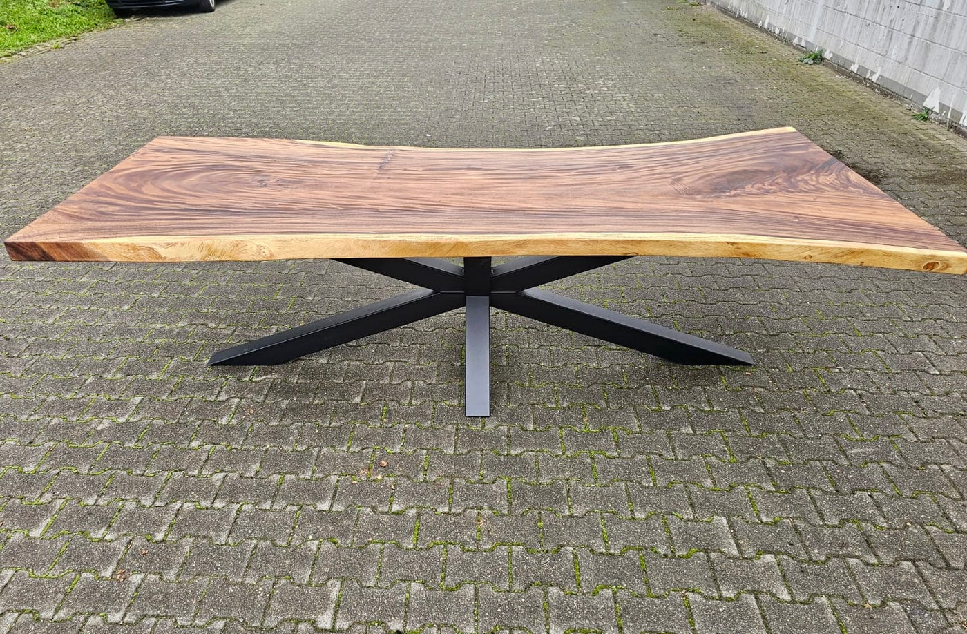 Mammut Baumstamm Esstisch Suar 300 lang und 7 cm massiv mit Spider Gestell