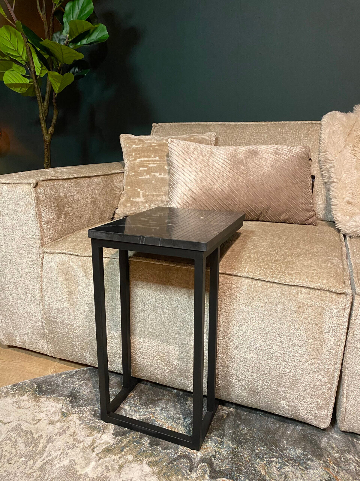 Slider Nova Schwarz Marmor 40 cm