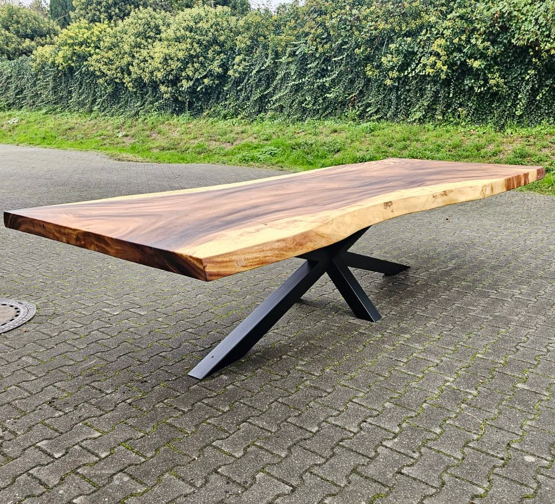 Mammut Baumstamm Esstisch Suar 350 lang und 8 cm massiv mit 240 cm Spider Gestell