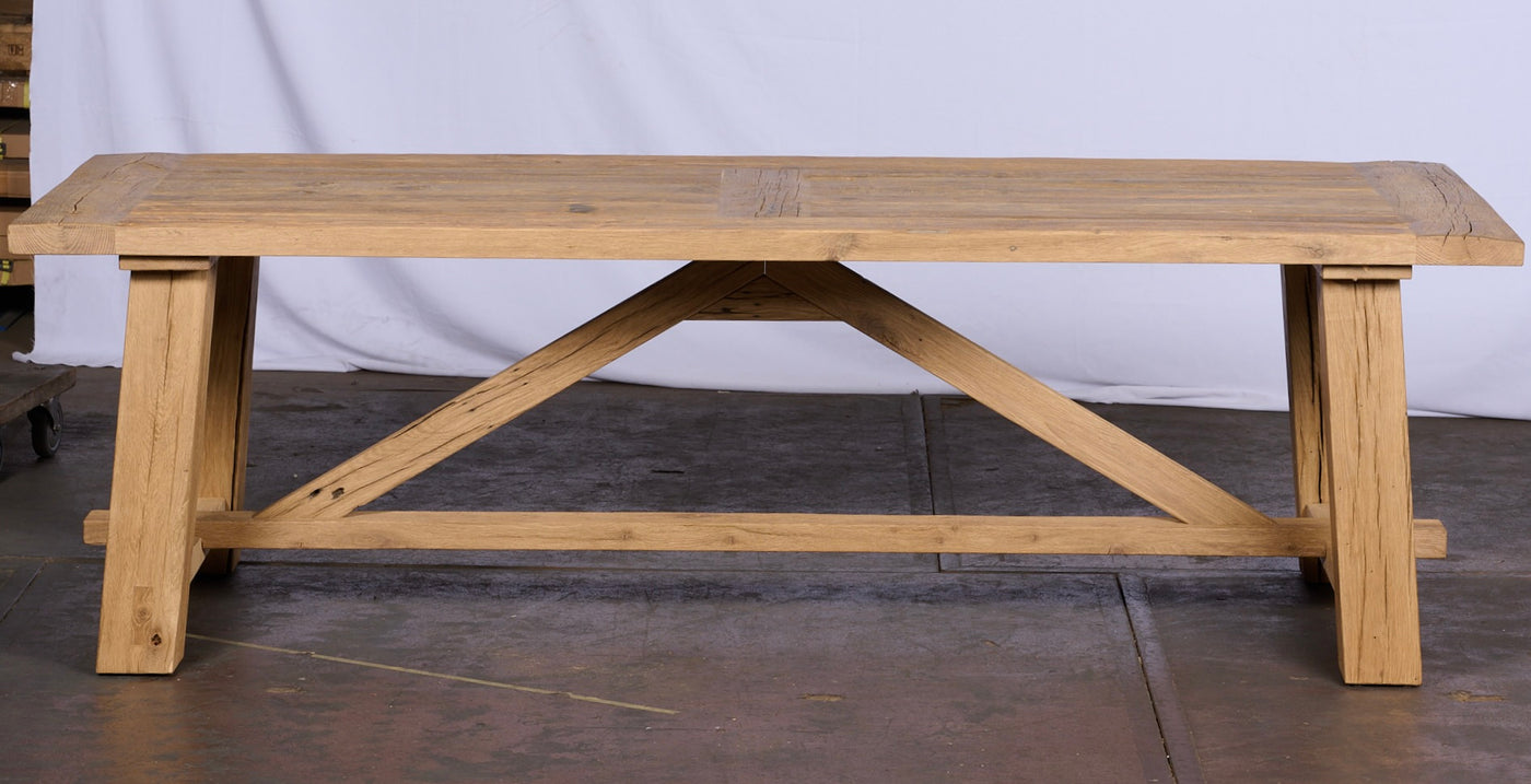 Table monastère Hugo en vieux chêne rustique 250 & 300 à 500 cm avec piètement en bois