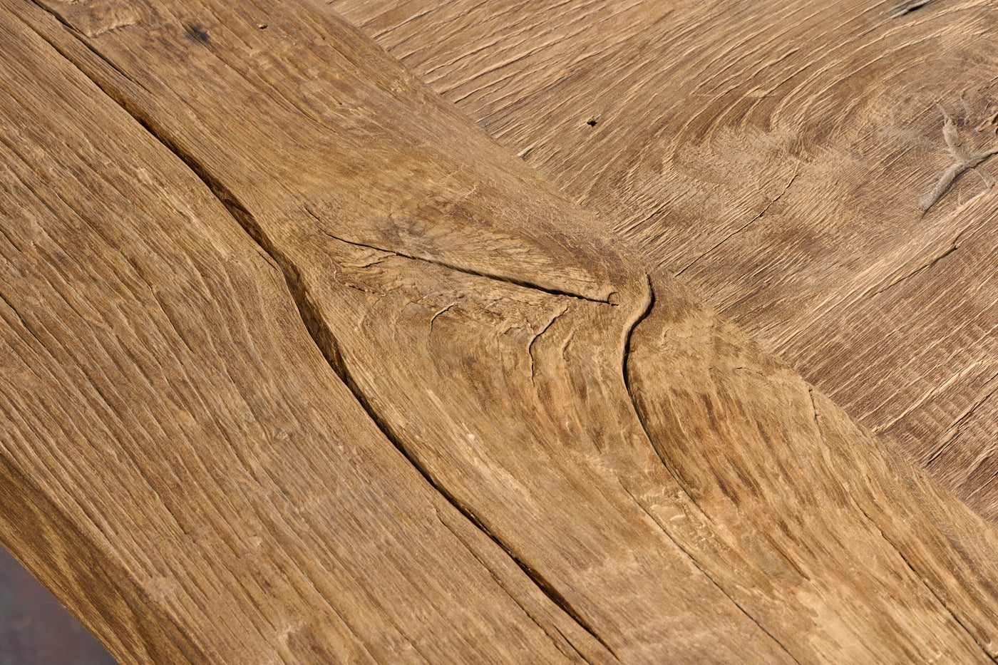Table monastère Hugo en vieux chêne rustique 250 & 300 à 500 cm avec piètement en bois