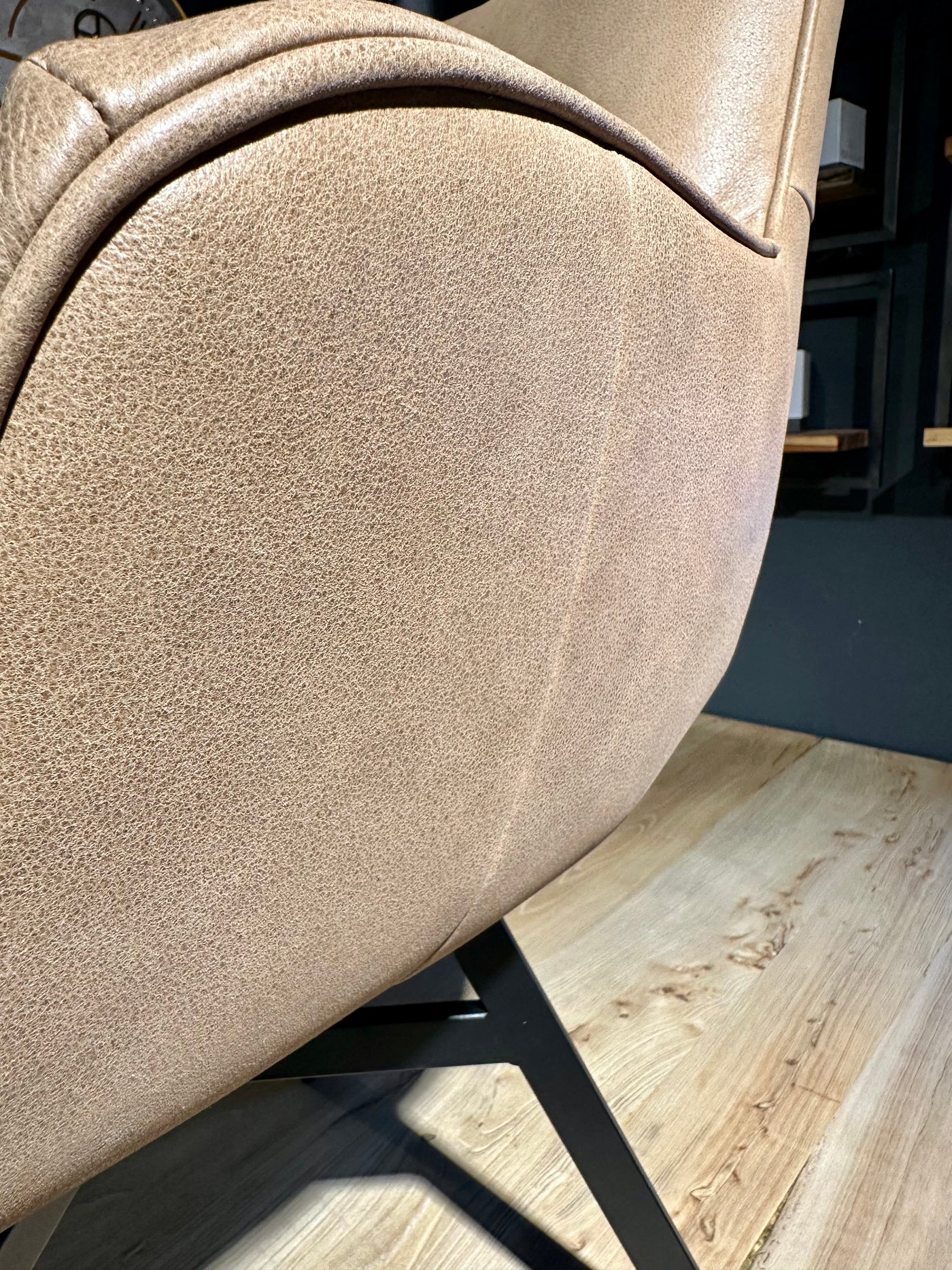 Design Armlehnen Stuhl Kaydenos Echt Leder in 34 Farben und 3 Gestellvarianten Drehbarer Lederstuhl
