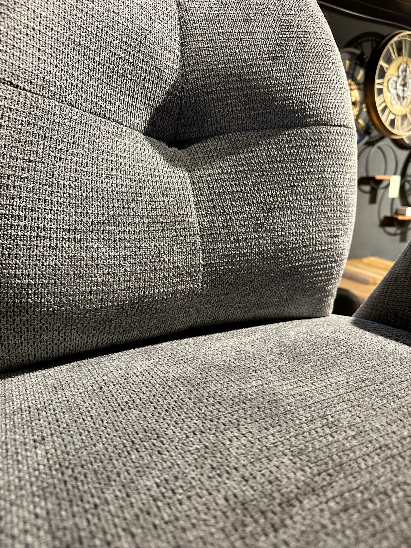 Drehbarer Esszimmer Stuhl Lars mit Armlehnen Aragon Stoff in 6 Farben Rose Champagne Gelb Braun Grau Blau