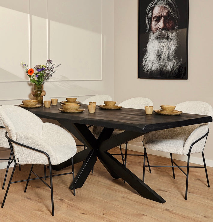 Baumkante Esstisch Bosto schwarz Mangoholz 160 bis 300 cm in 6 cm mit Spider Gestell 1