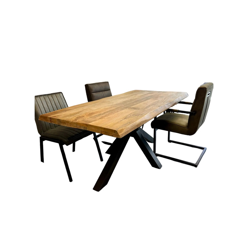 Table à manger Bosto en bois de manguier foncé avec bord d'arbre, de 160 à 300 cm en 6 cm avec piètement araignée