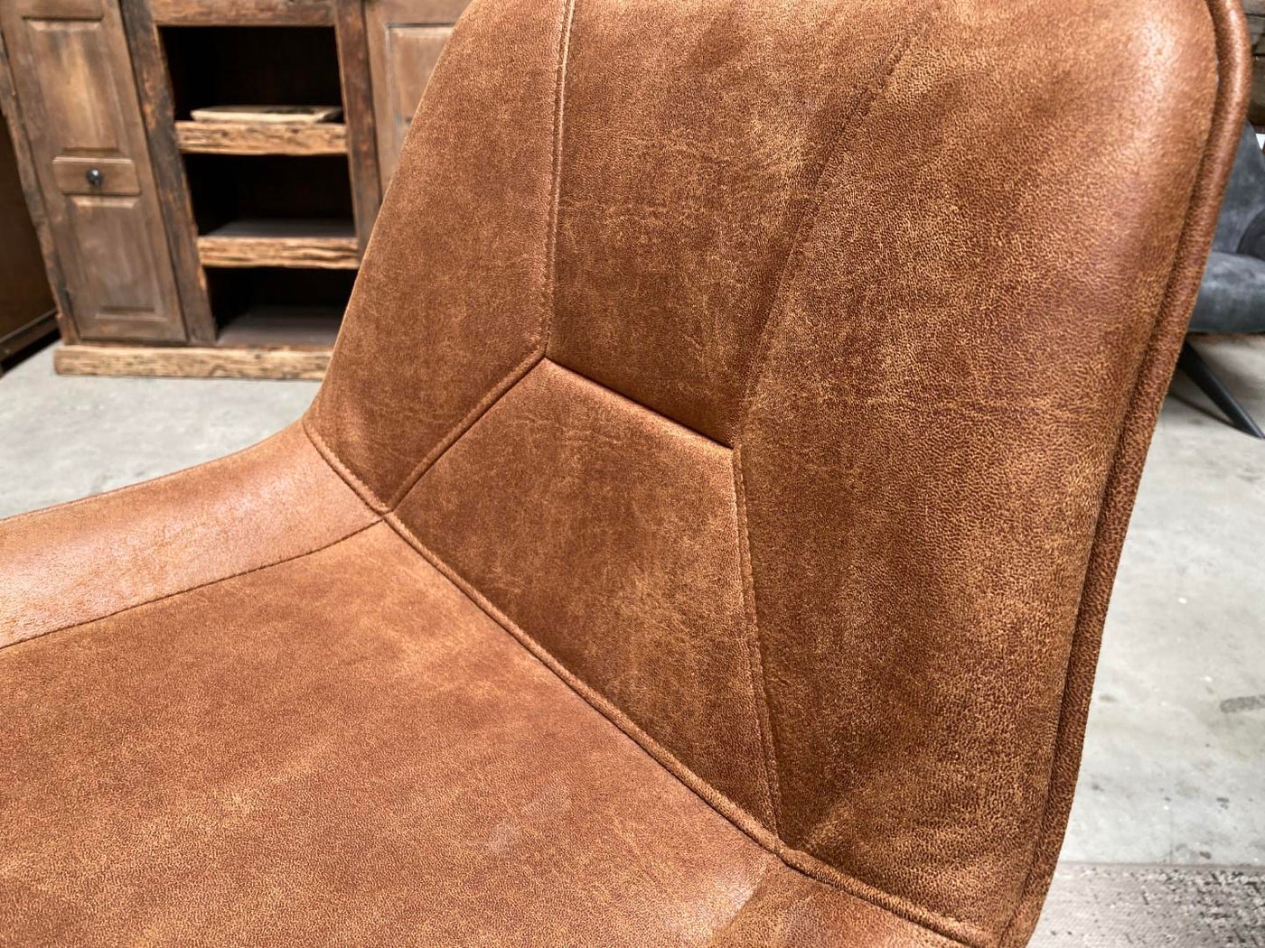 Tabouret de bar avec poignée microfibre Köln en 3 couleurs Anthracite Cognac-Marron Vert