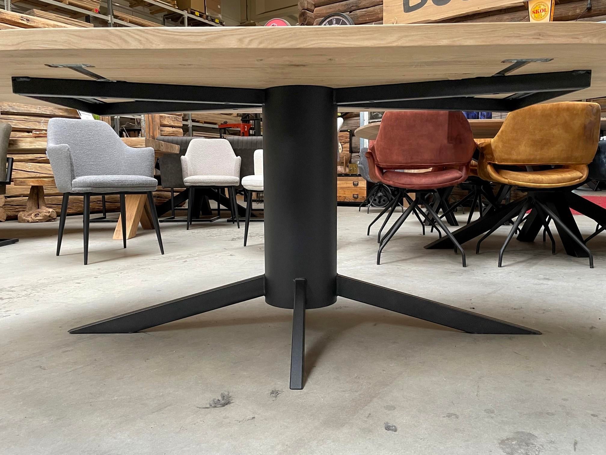 Zylinder Metall Gestell schwarz pulverbeschichtet 140 cm mittig