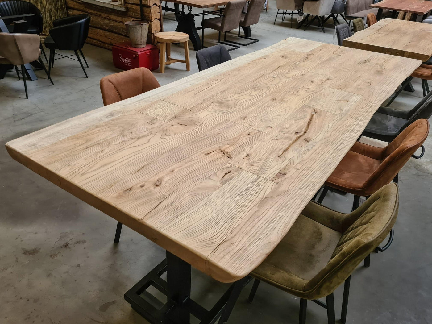 Plateau de table en orme Kaarst, bord naturel 5 cm, en 8 tailles, recyclé et rustique