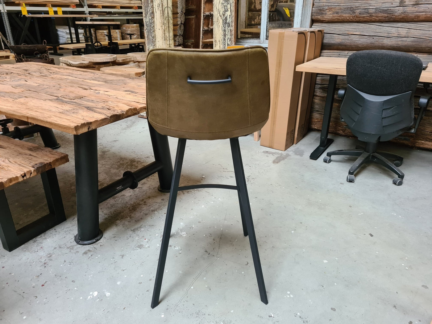 Tabouret de bar avec poignée microfibre Köln en 3 couleurs Anthracite Cognac-Marron Vert