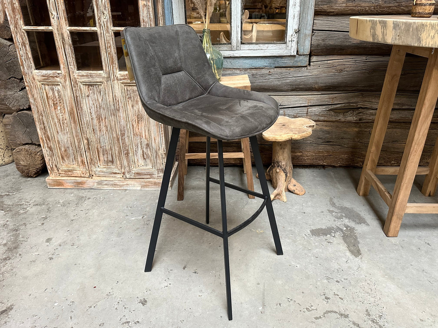 Tabouret de bar avec poignée microfibre Köln en 3 couleurs Anthracite Cognac-Marron Vert