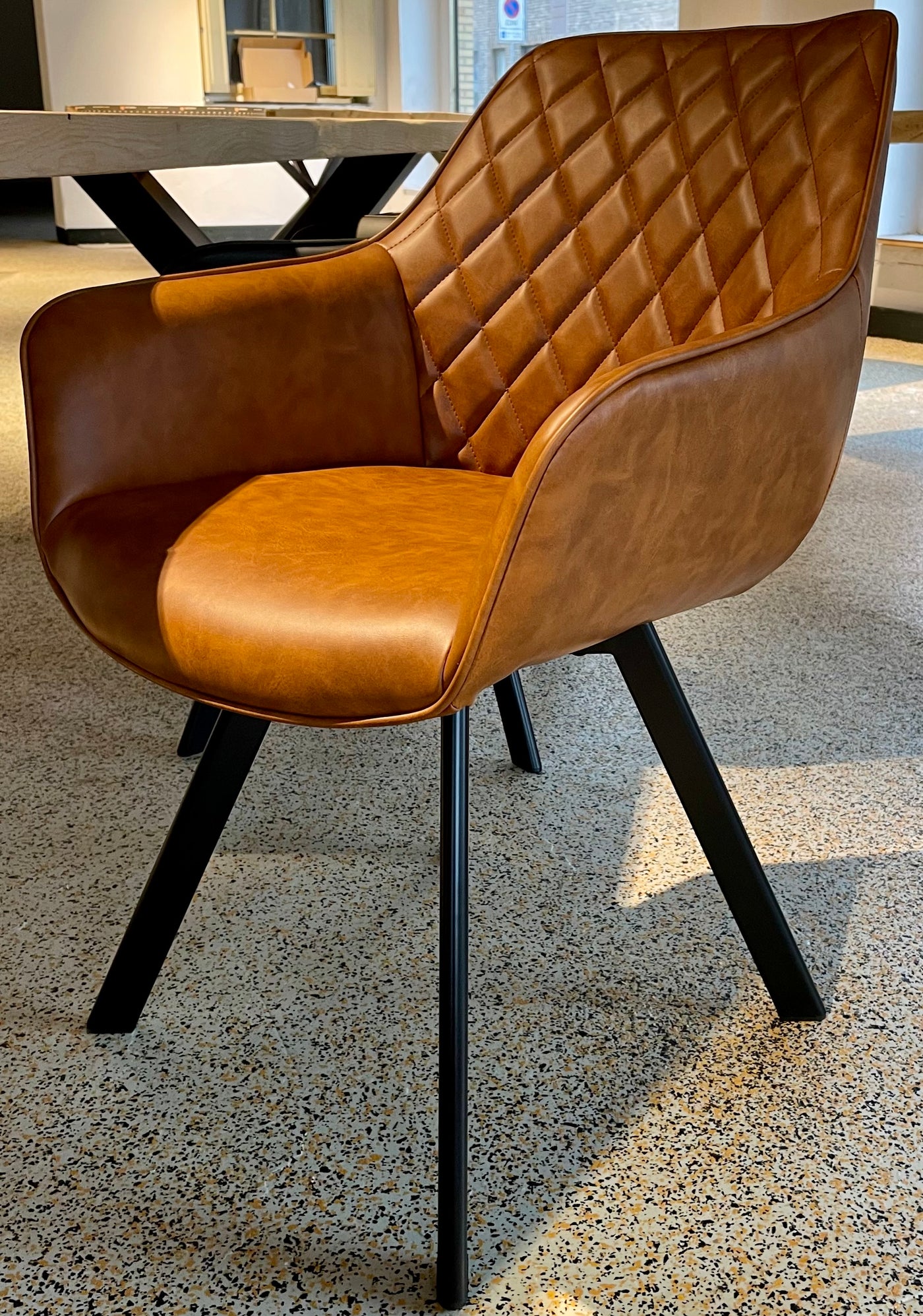 Drehbarer Armlehnen Stuhl Ringo Kunstleder in 3 Farben Anthrazit Braun Cognac