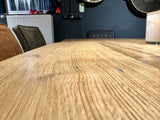 Esstisch Riga Alteiche massiv 180 cm in 4 cm Dicke Holz Lack mit Spider Metall Gestell schwarz Einzelstück