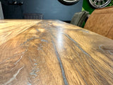 Esstisch Riga Alteiche massiv 180 cm in 4 cm Dicke Holz Lack mit Spider Metall Gestell schwarz Einzelstück
