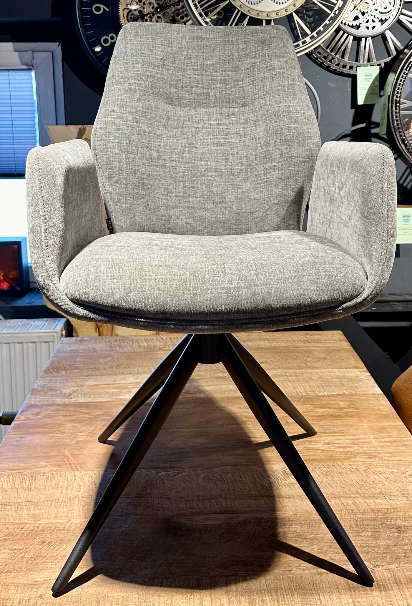 Drehbarer Esszimmer Stuhl Pueblo Mikrostoff in 3 Farben Schwarz-Anthrazit Silbergrau Beige