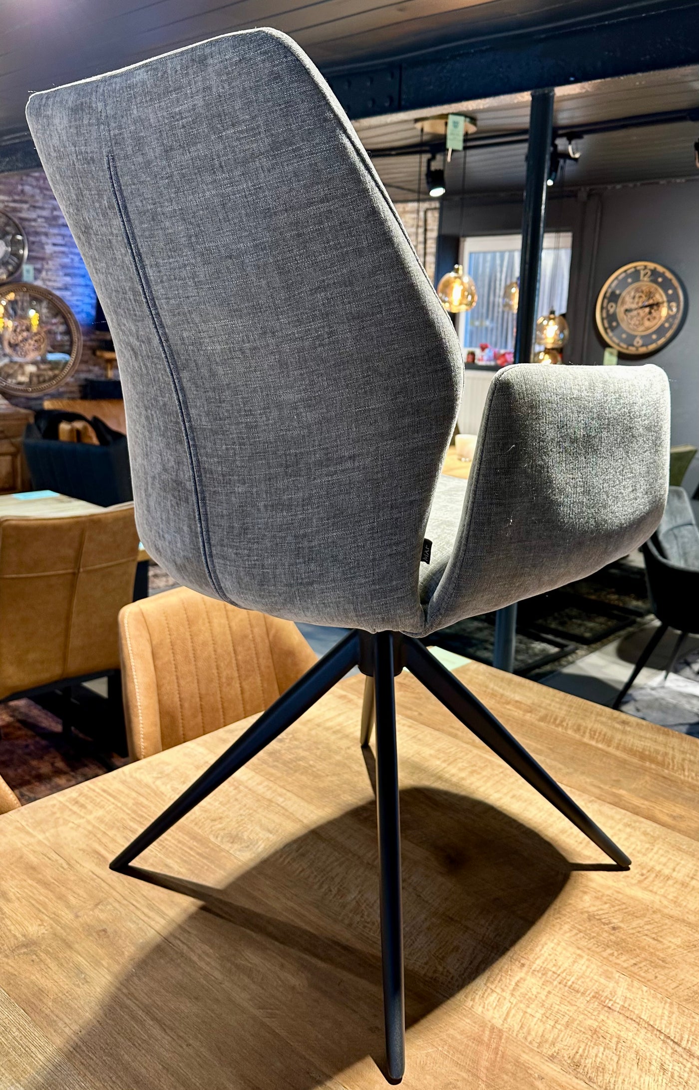 Drehbarer Esszimmer Stuhl Pueblo Mikrostoff in 3 Farben Schwarz-Anthrazit Silbergrau Beige