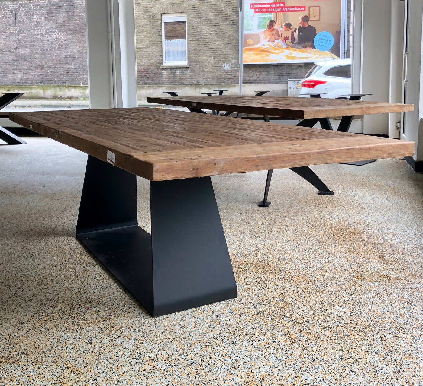 Wang Tischgestell zentrales Tischbein Metall schwarz pulverbeschichtet