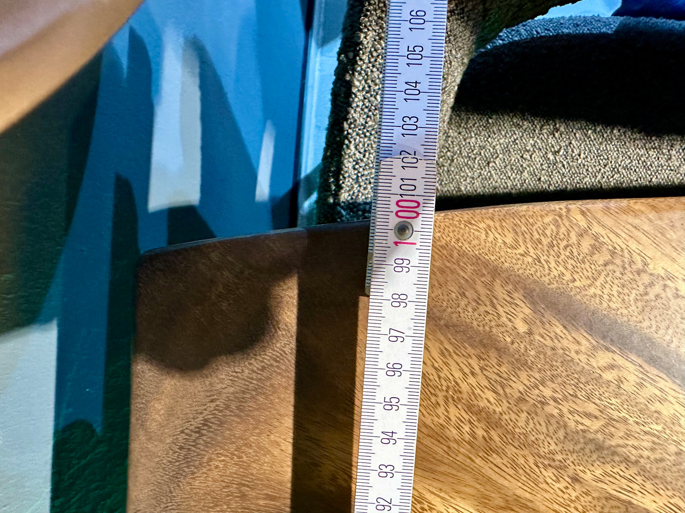 Mammut Baumstamm Esstisch Suar 300 lang und 8 cm massiv mit Spider Gestell