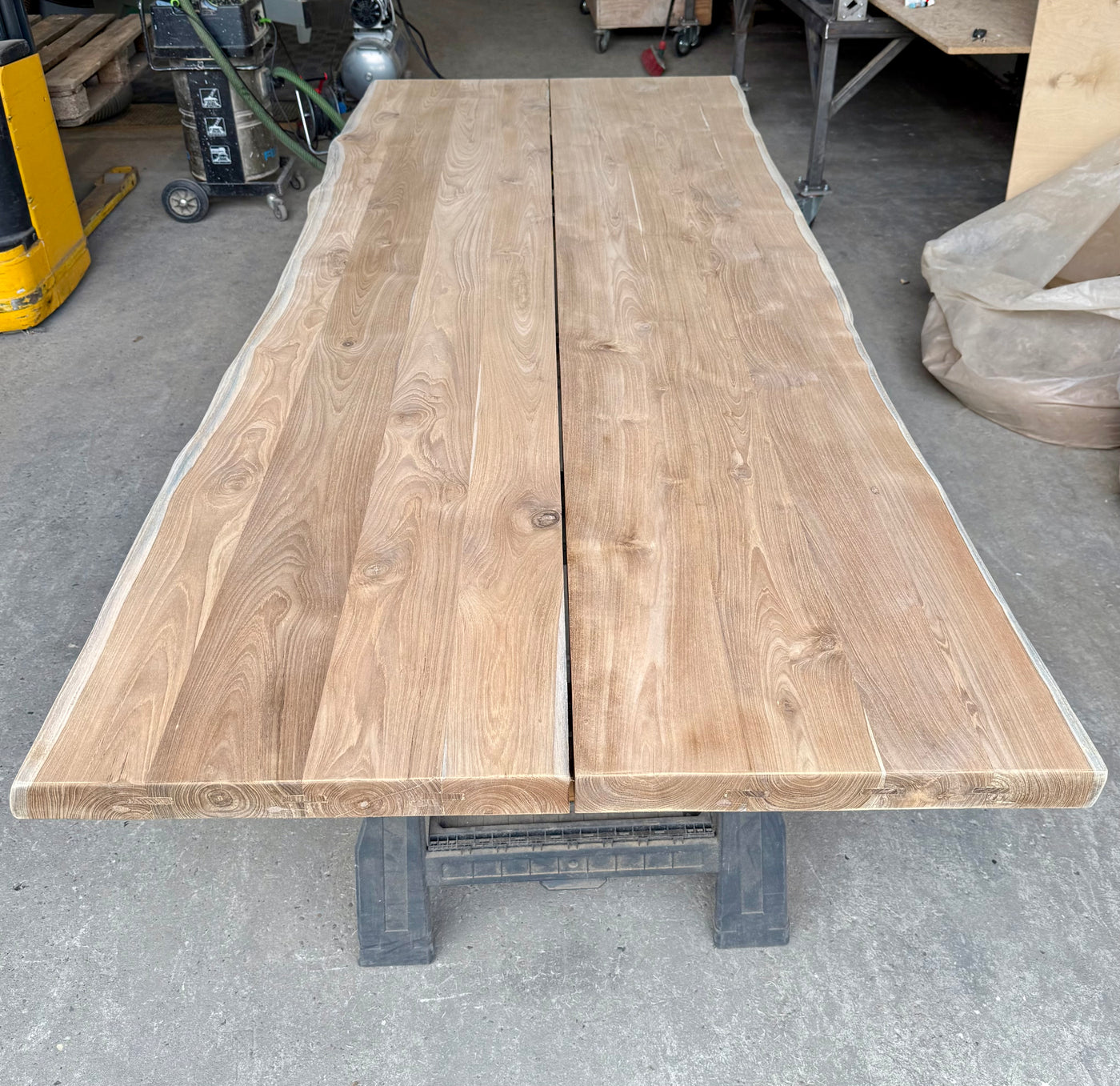 Outdoor Design 250 cm Table de jardin en teck avec plateau et joint de dilatation