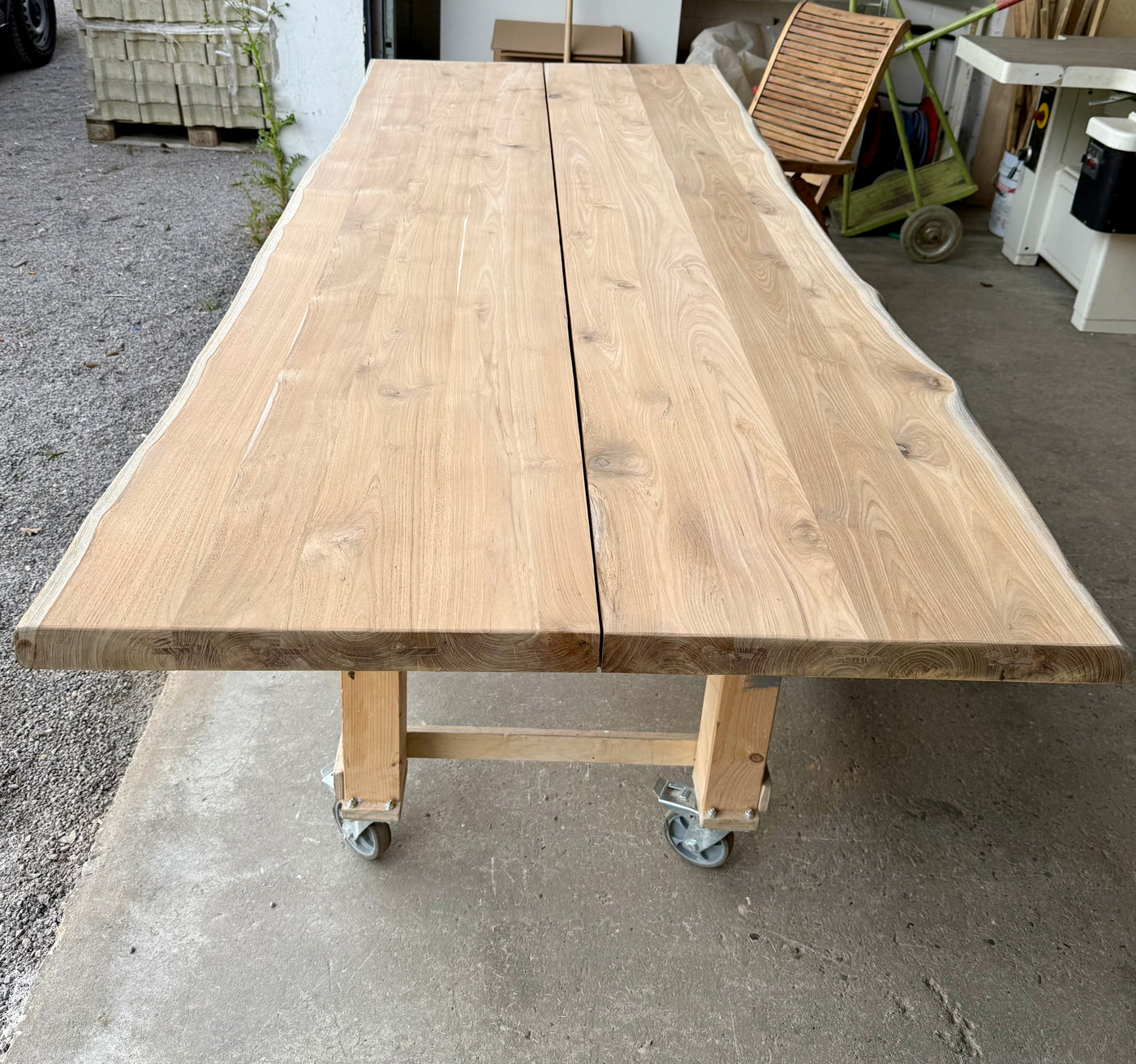 Outdoor Design 250 cm Table de jardin en teck avec plateau et joint de dilatation