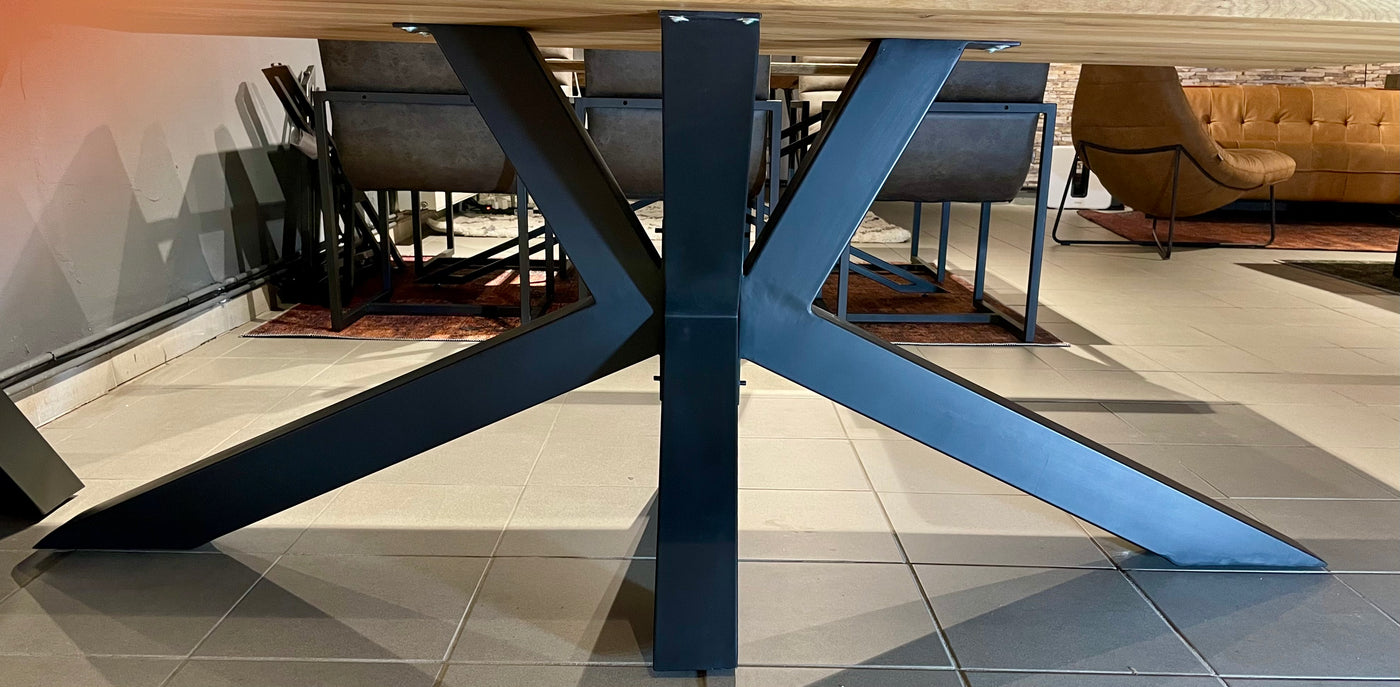 Spider Metall Gestell Jörg Knock Down schwarz lackiert für Tischplatten bis 300 cm