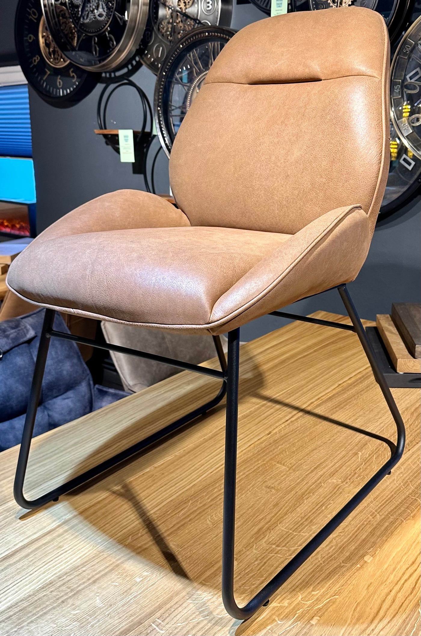 Design Armlehnen Stuhl Cart Echt Leder in 34 Farben und 3 Gestellvarianten Drehbarer Lederstuhl