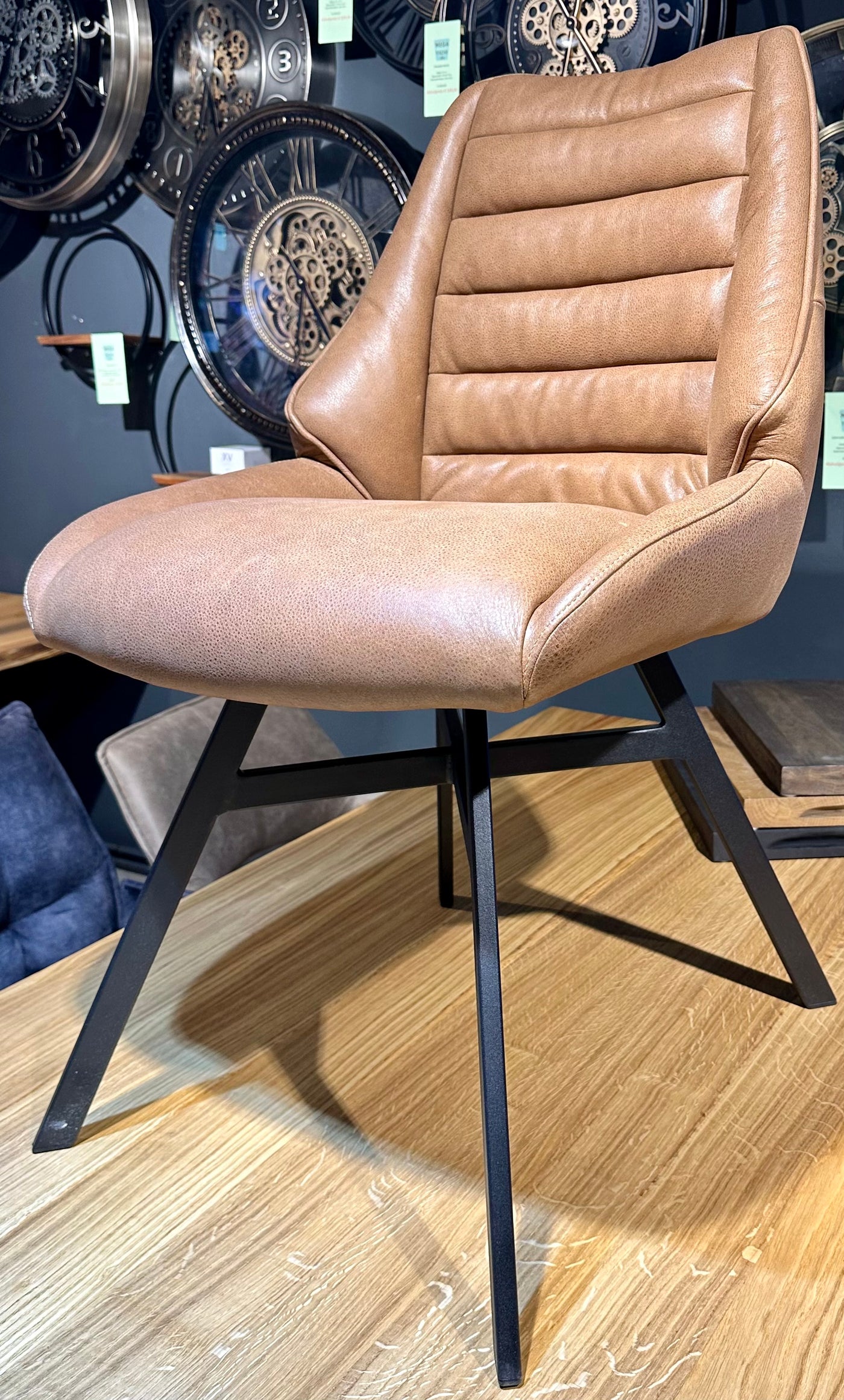 Design Armlehnen Stuhl Mason Echt Leder in 34 Farben und 3 Gestellvarianten Drehbarer Lederstuhl
