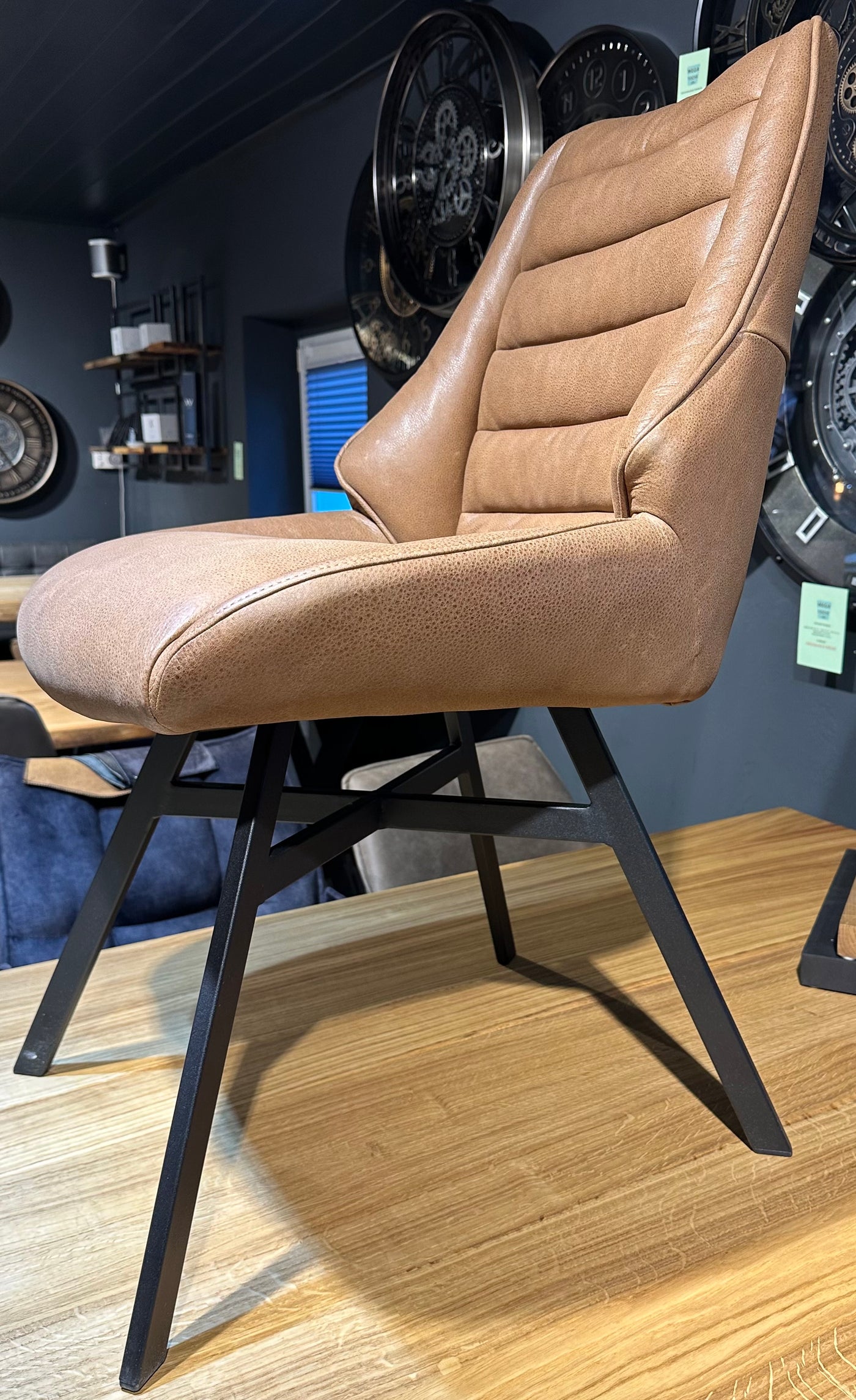 Design Armlehnen Stuhl Mason Echt Leder in 34 Farben und 3 Gestellvarianten Drehbarer Lederstuhl