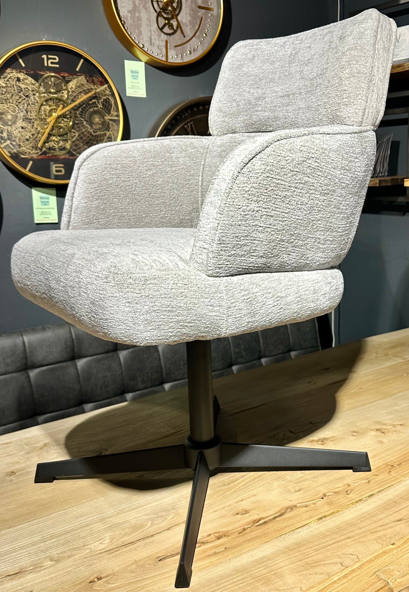 Drehbarer 360 Grad Esszimmer Stuhl Max Armlehnenstuhl Stoff Retro Bliss in 4 Farben
