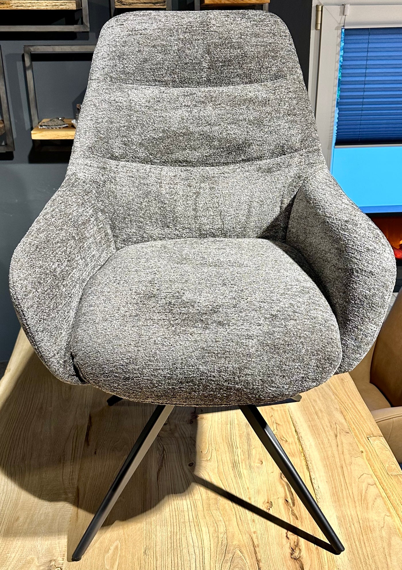 Drehbarer 360 Grad Esszimmer Armlehnenstuhl July Retro Stoff in 5 Farben
