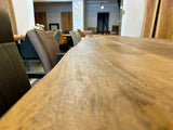 Baumkante Esstisch Bosto Mangoholz dunkel 160 bis 300 cm in 6 cm mit Spider Gestell
