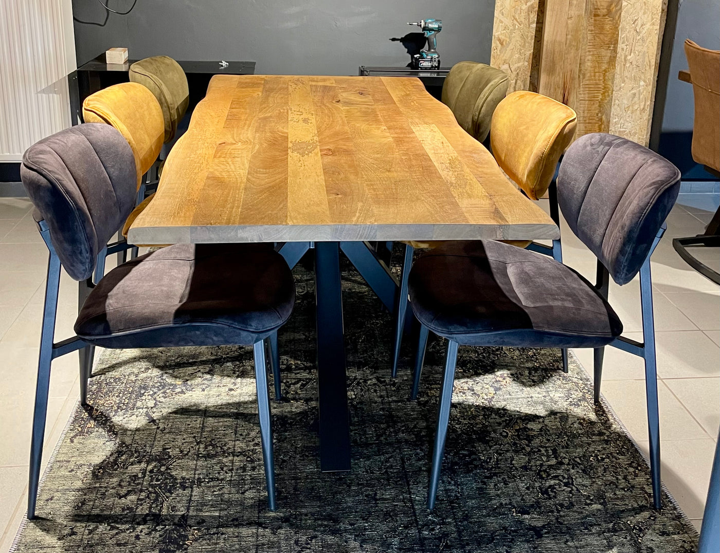 Plateau de table en bois de manguier Puri avec bordure naturelle 4cm en 180 200 220 240 cm