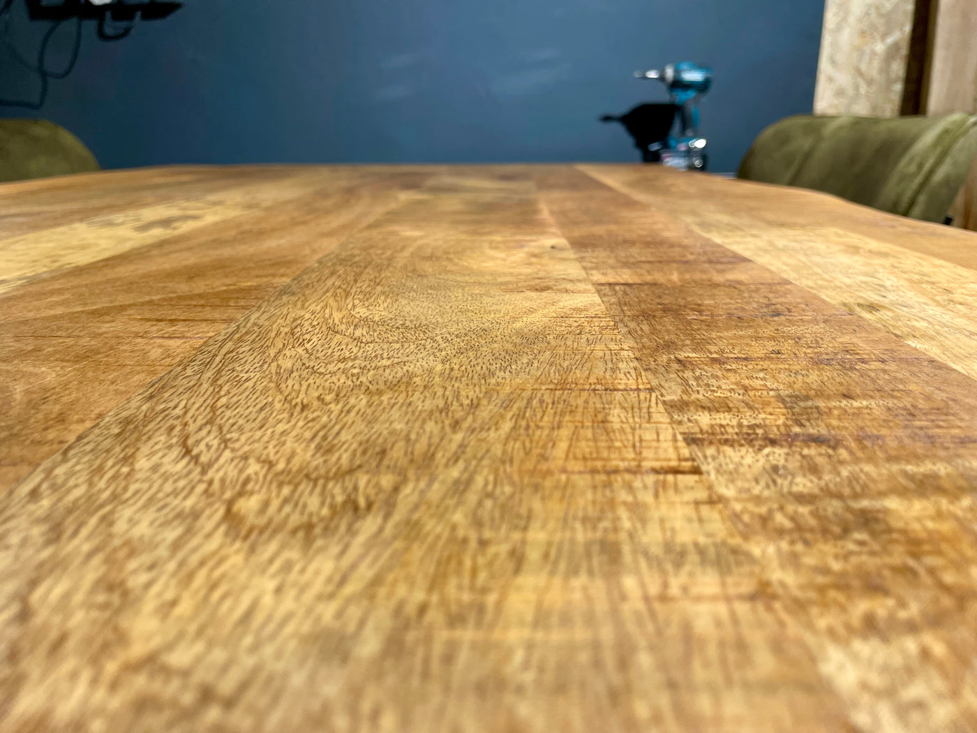 Plateau de table en bois de manguier Puri avec bordure naturelle 4cm en 180 200 220 240 cm