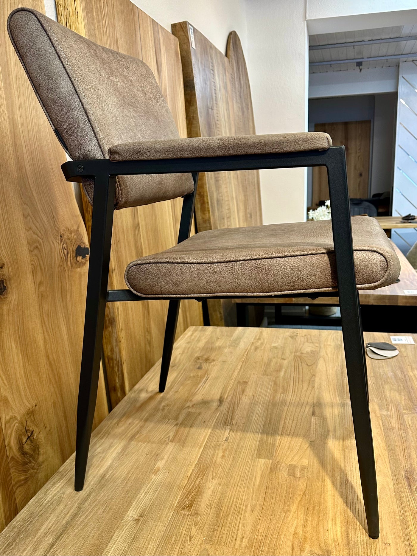 Stuhl Body in 4 Farben Cognac braun Grün Anthrazit Taupe