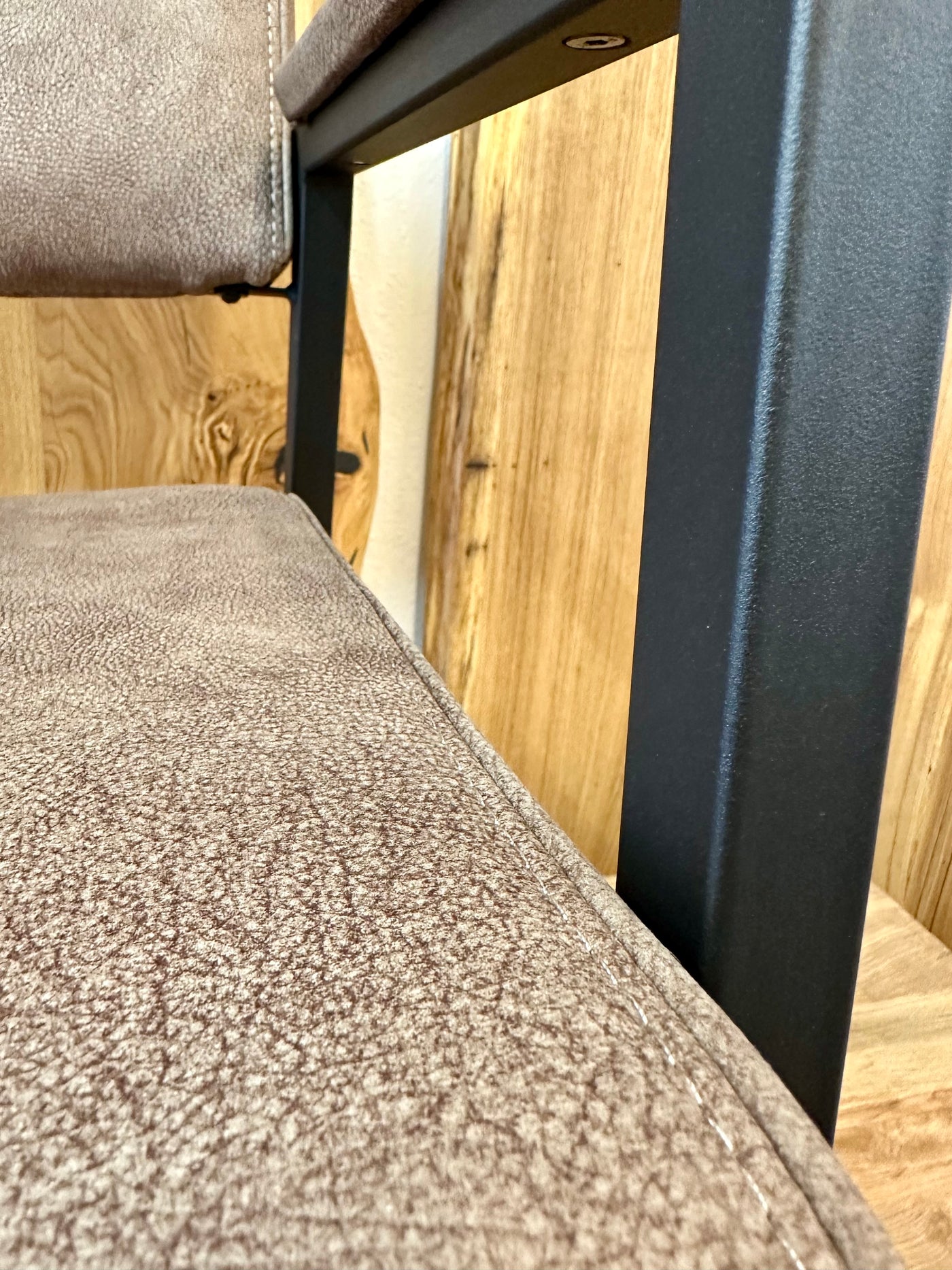 Stuhl Body in 4 Farben Cognac braun Grün Anthrazit Taupe