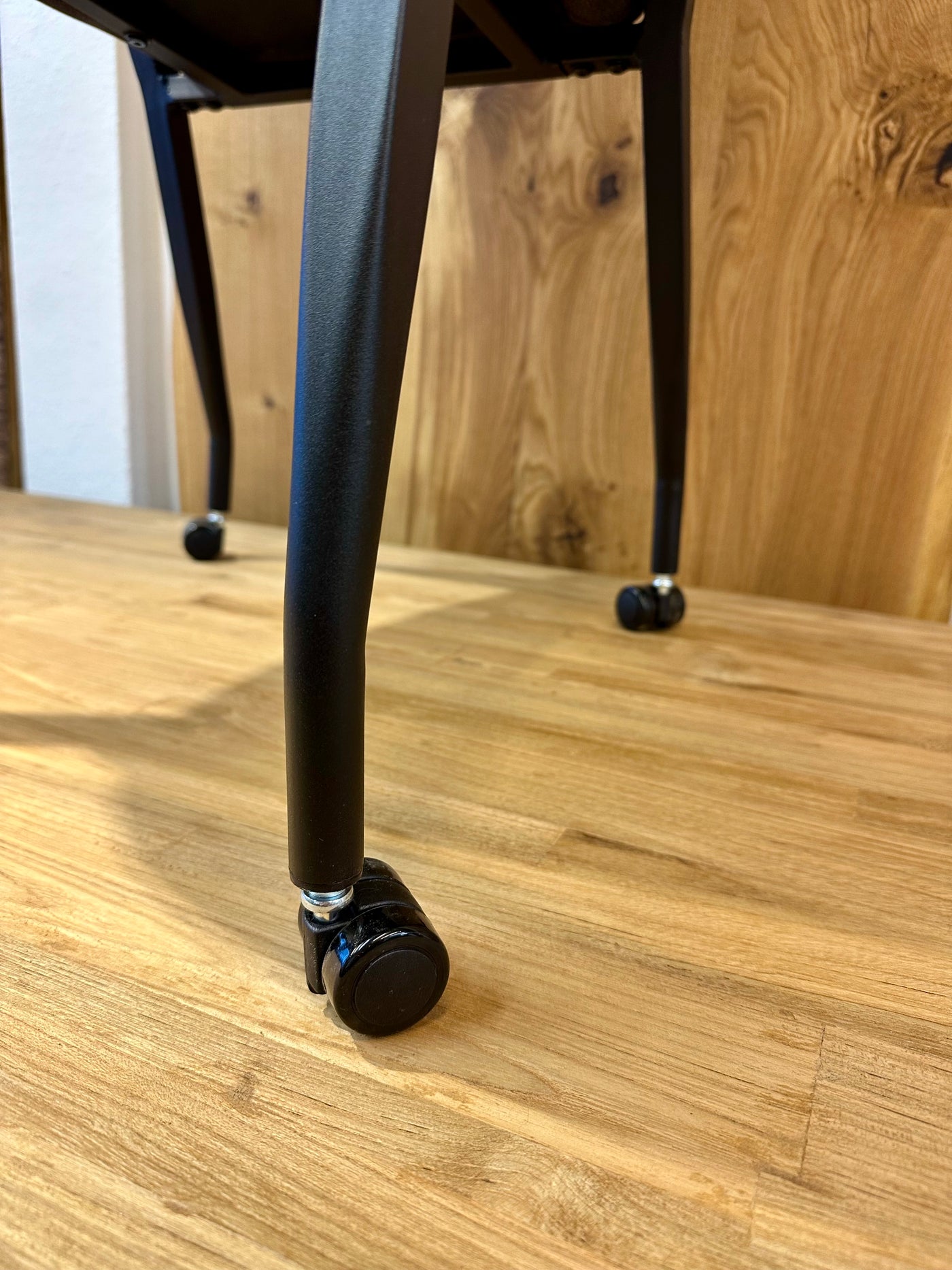 Armlehnenstuhl mit Rollen Fritz Mikrofaser in 3 Farben Cognac-braun Grün Anthrazit