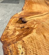Epoxidharz Baumkante Esstisch Wildeiche 140 cm mit Mikado Gestell