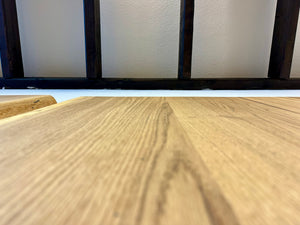 Baumkante Esstisch Eiche massiv 120 cm 2 Bohlen geölt mit Gestell schwarz