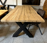 Esstisch Kempen Alteiche massiv 250 cm in 4 cm Dicke Holz mit X Metall Gestell schwarz Einzelstück