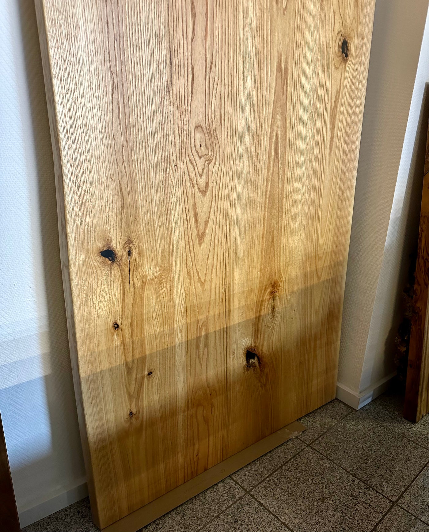 Plateau de table en chêne français Paris de 220 cm en bois, bord naturel, huilé pur 4 cm avec résine époxy