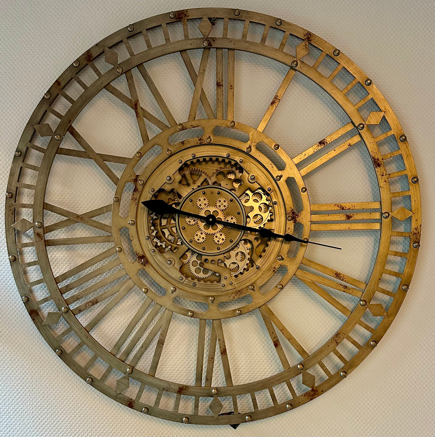 110 cm Finn XXL Wanduhr mit Zahnrädern Metall silber grau Industrial