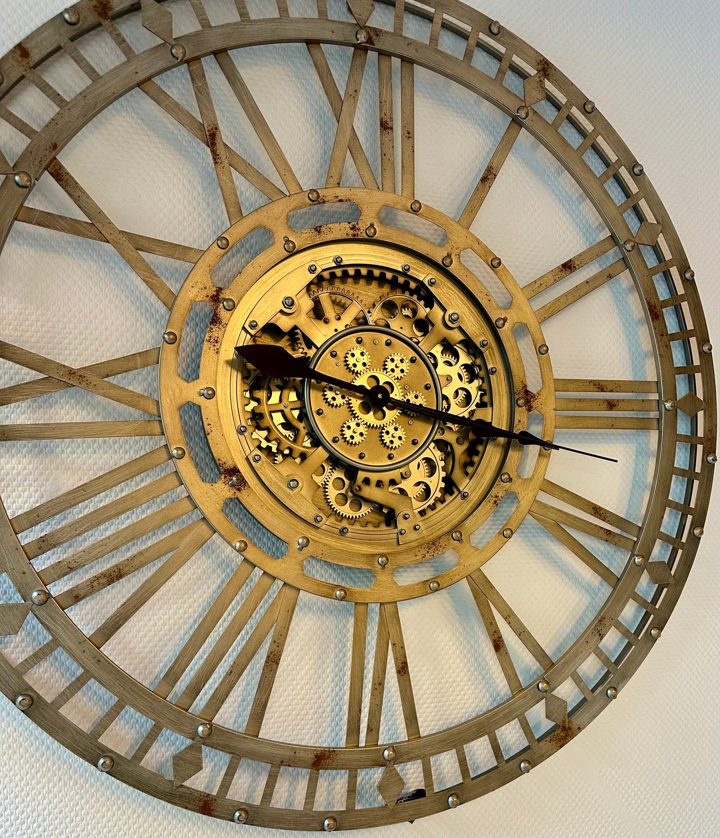110 cm Finn XXL Wanduhr mit Zahnrädern Metall silber grau Industrial