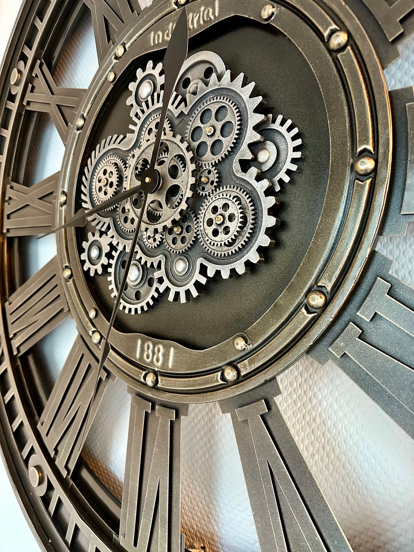 117 cm Washington XXL Wanduhr mit Zahnrädern Metall silber grau schwarz Industrial