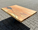 Epoxidharz Couchtisch Kürten Buche massiv 90 cm Massivholz geölt mit Spider Metall Gestell schwarz