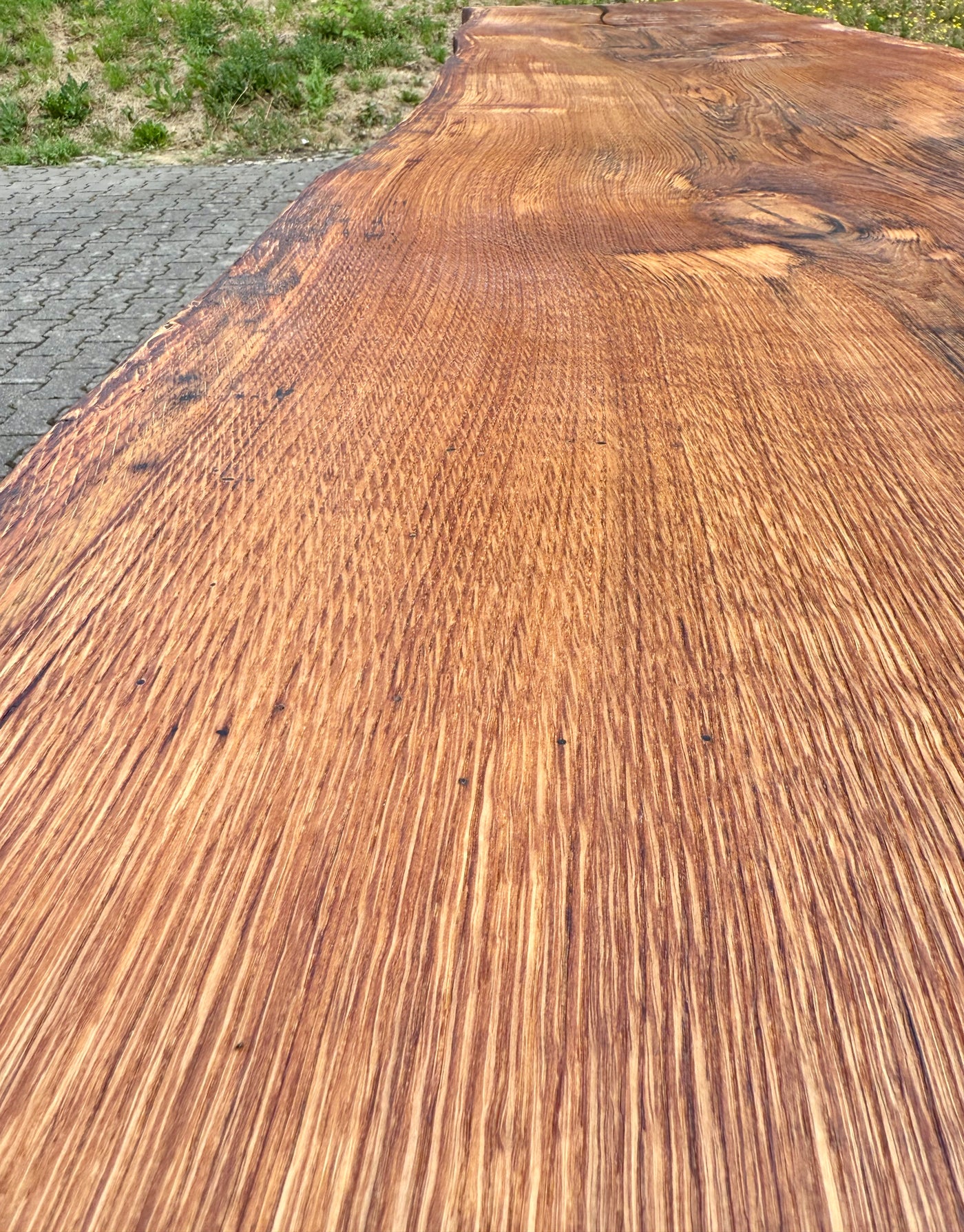 Epoxidharz 400 cm Baumstamm Esstisch Wildeiche gebürstet mit X-Set Gestell
