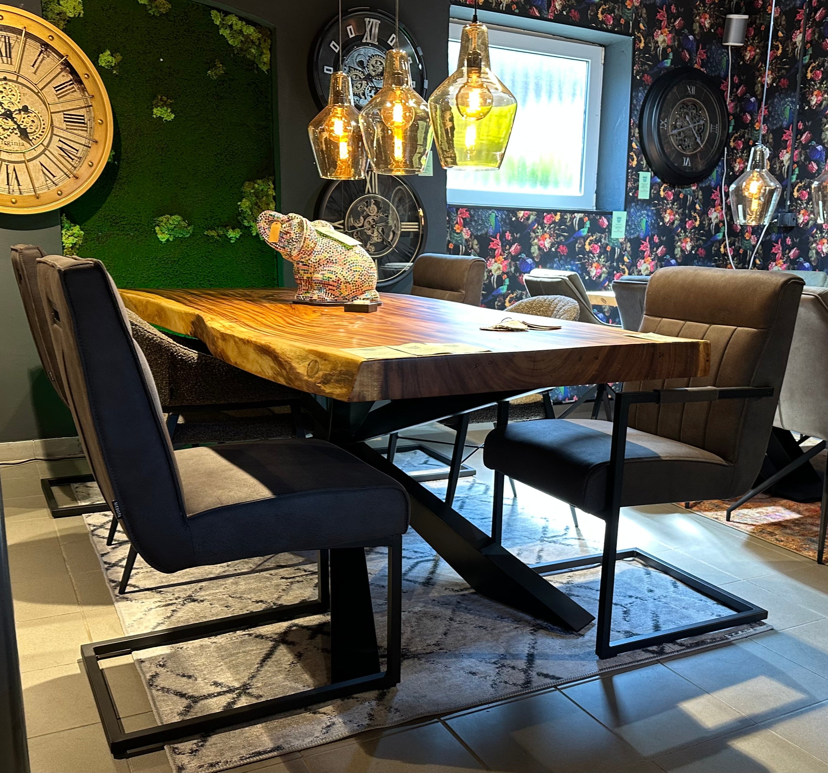 Sparky Spider konisch Metall Gestell schwarz lackiert für Tischplatten ab 200 bis 300 cm