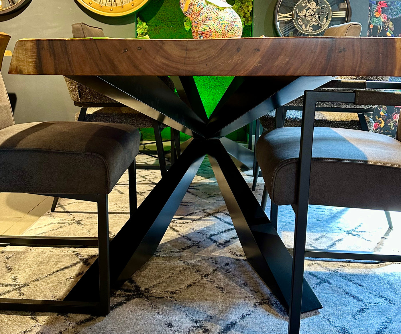 Sparky Spider konisch Metall Gestell schwarz lackiert für Tischplatten ab 200 bis 300 cm
