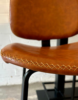 Tabouret de bar Bradley en similicuir, 2 coloris, qualité professionnelle